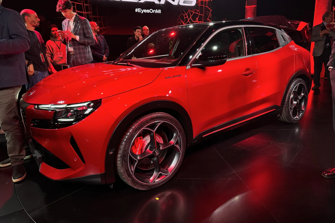 Alfa Romeo Milano debiutuje w Mediolanie.