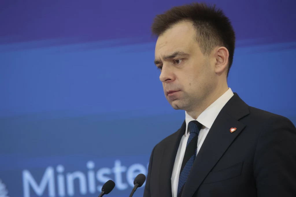Po spotkaniu ECOFIN w Brukseli minister finansów Andrzej Domański przekazał, że w UE jest szerokie poparcie na rzecz rozszerzonej definicji wydatków obronnych