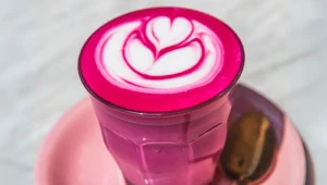 Buraczane latte działa oczyszczająco na organizm