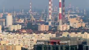 Przemysł i energetyka to główne źródła emisji gazów cieplarnianych w Polsce. Na zdj. osiedle Zaspa w Gdańsku