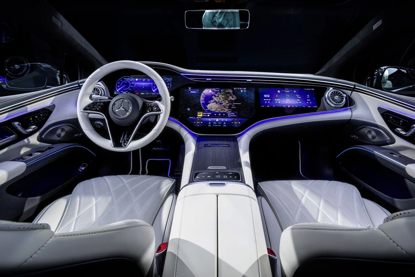 Nowego Mercedesa EQS będzie można zamawiać od końca kwietnia tego roku.