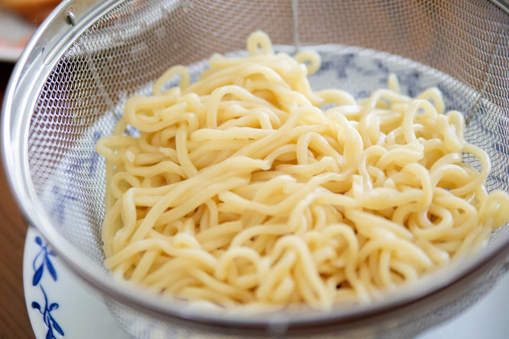 Warto zapamiętać, że indeks glikemiczny makaronu rośnie wraz z rozgotowaniem Warto zapamiętać, że indeks glikemiczny makaronu rośnie wraz z rozgotowaniem