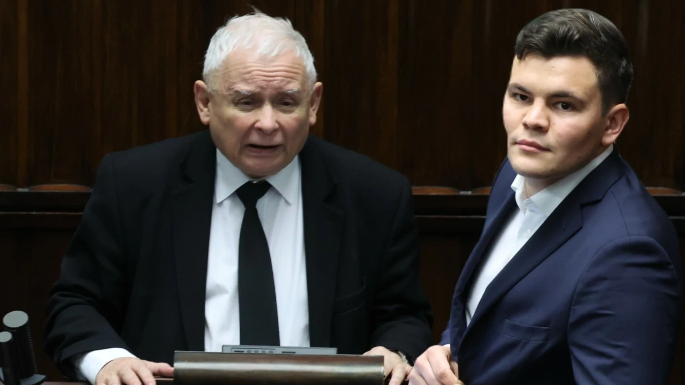 Posiedzenie Sejmu. Spięcie posła Adama Gomoły z Jarosławem Kaczyńskim Posiedzenie Sejmu. Spięcie posła Adama Gomoły z Jarosławem Kaczyńskim