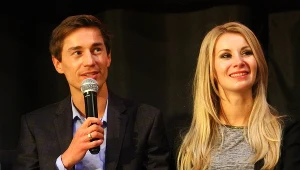 Kamil Stoch (na zdjęciu z małżonką Ewą) nie zamierza kończyć przygody ze skokami. Czy zdecyduje się na prywatnego trenera? 