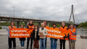 Blokada mostów w Warszawie. Aktywiści walczą z wykluczeniem komunikacyjnym