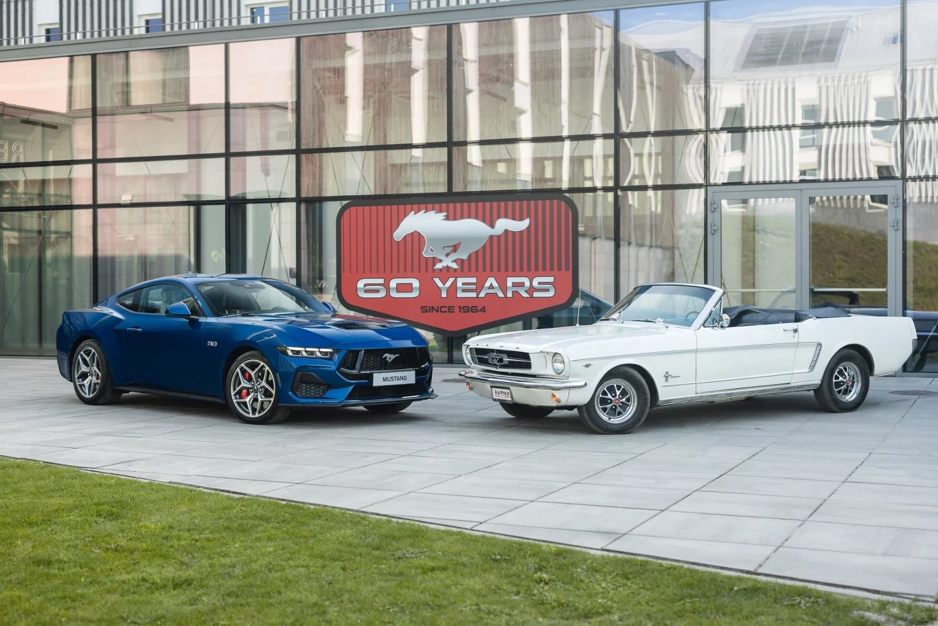 Ford Mustang obecny jest na rynku od 1964 roku. W tym roku kończy 60 lat.
