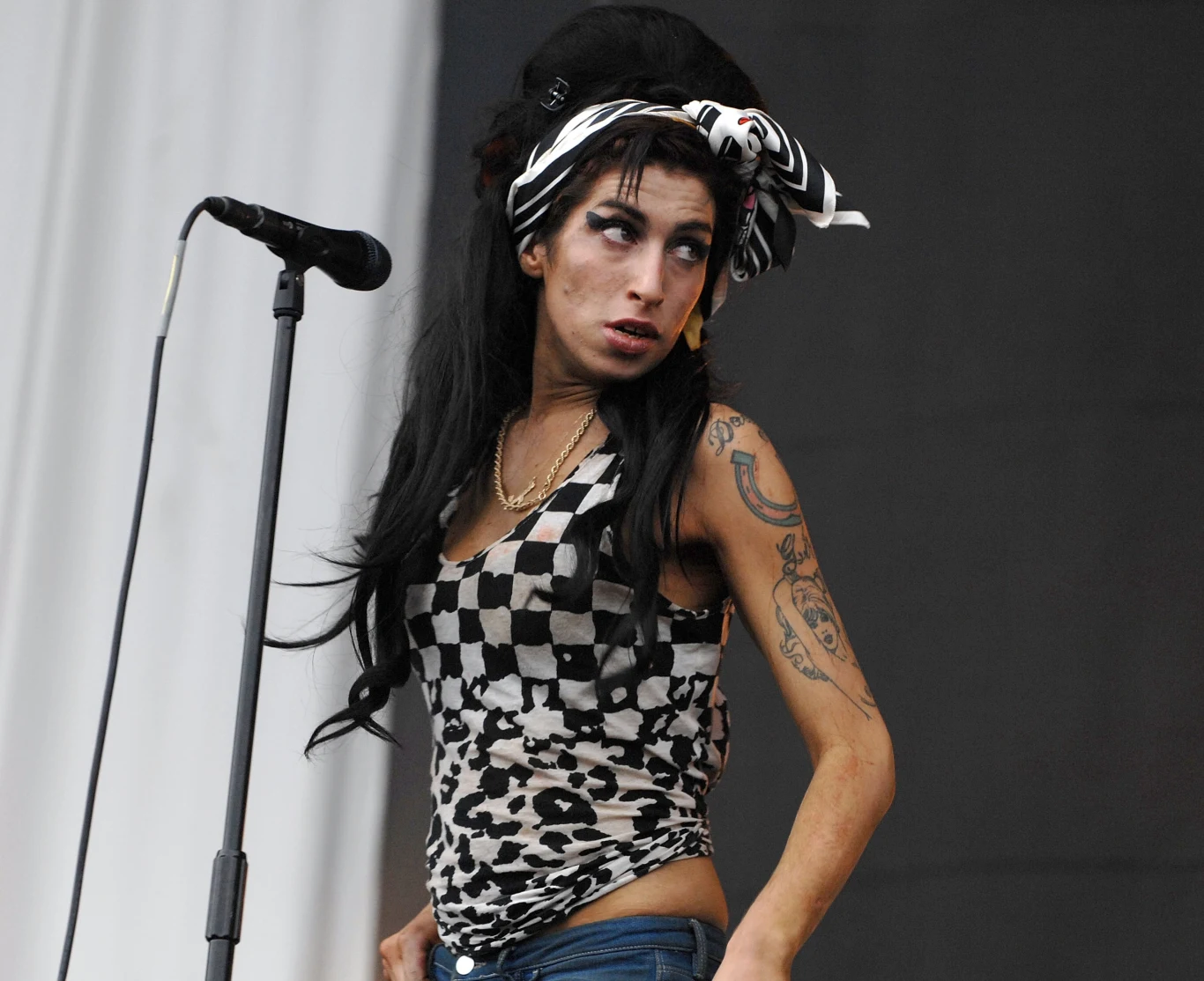 Nowy film o Amy Winehouse został w ostrych słowach podsumowany przez przyjaciela wokalistki Nowy film o Amy Winehouse został w ostrych słowach podsumowany przez przyjaciela wokalistki