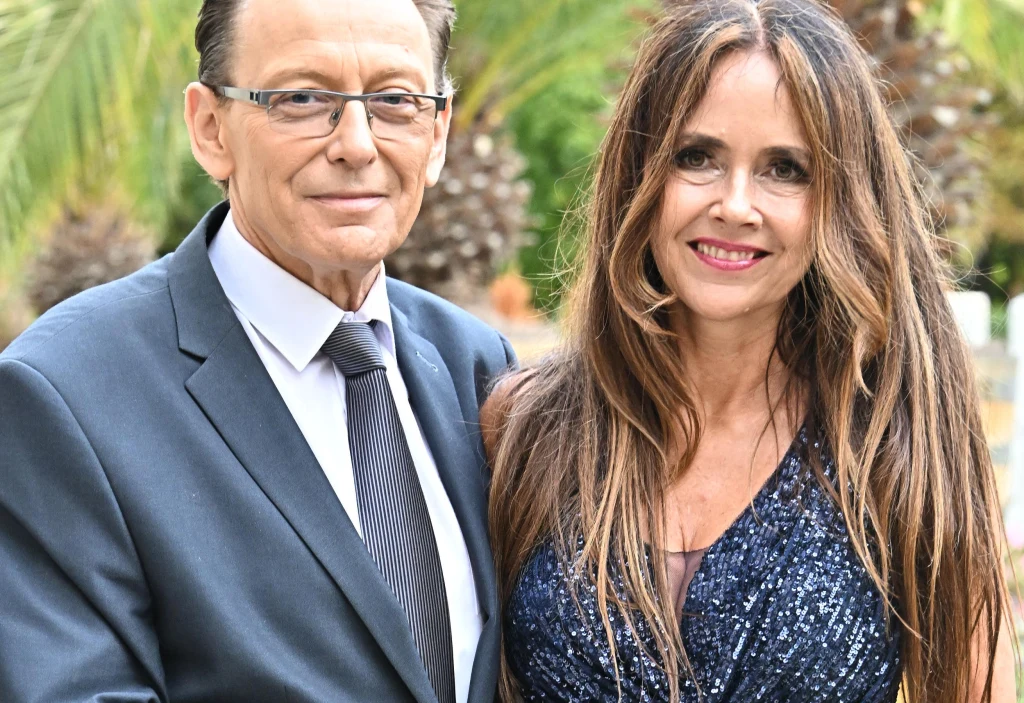 Jacek Borkowska z młodą żoną