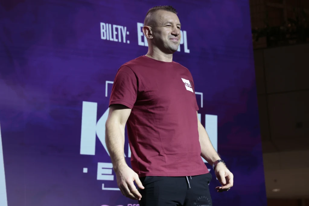 Tomasz Adamek przekazał ważny komunikat przed debiutem w Fame MMA Tomasz Adamek przekazał ważny komunikat przed debiutem w Fame MMA