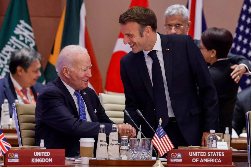 Joe Biden i Emmanuel Macron na szczycie G20 Joe Biden i Emmanuel Macron na szczycie G20