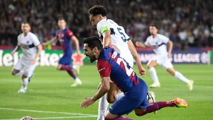 Lewandowski okradziony z karnego? Gigantyczna kontrowersja w meczu z PSG