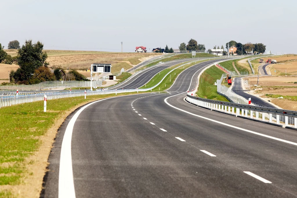 Jeszcze w tym roku kierowcy mają otrzymać dwa nowe odcinki autostrady A2./zdjęcie ilustracyjne/