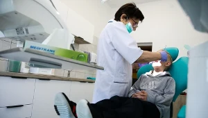 Dentysta na NFZ oferuje długą listę zupełnie darmowych zabiegów (zdj. ilustracyjne)