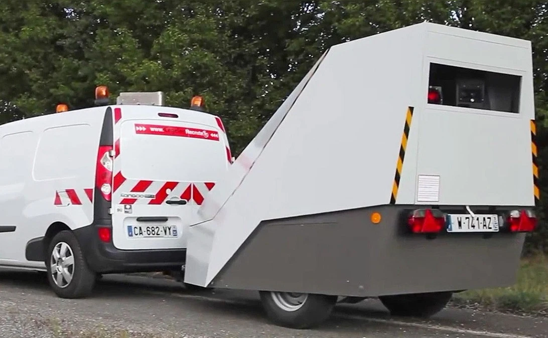 Mobilne fotoradary opracowane przez firmę Vitronic mają trafić na polskie drogi Mobilne fotoradary opracowane przez firmę Vitronic mają trafić na polskie drogi