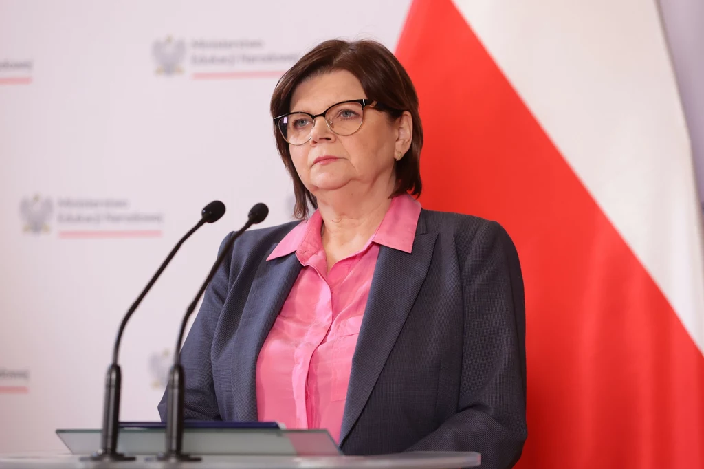 Minister zdrowia Izabela Leszczyna poinformowała, na jakim etapie są prace nad wprowadzeniem zakazu sprzedaży jednorazowych e-papierosów
