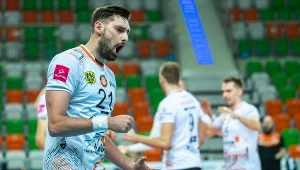 Siatkarze KHGM Cuprum Lubin (na pierwszym planie Kamil Kwasowski)