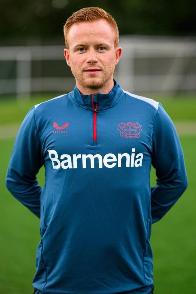 Mateusz Kurt, polski trener, pracujący w Bayerze Leverkusen