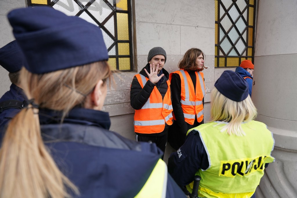 Ostatnie Pokolenie zablokowało we czwartek trasę Modlińską. To czwarty dzień blokad w Warszawie