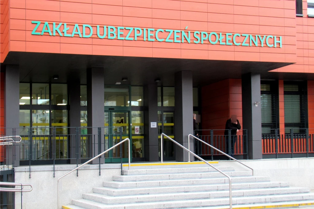 Do rady nadzorczej Zakładu Ubezpieczeń społecznych wpłynął wniosek szefowej resortu rodziny Agnieszki Dziemianowicz-Bąk o zaopiniowanie Zbigniewa Derdziuka na stanowisko prezesa Zakładu