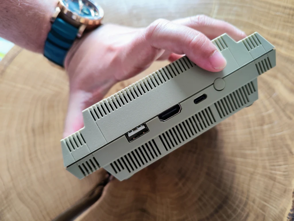 Atari 400 Mini Atari 400 Mini