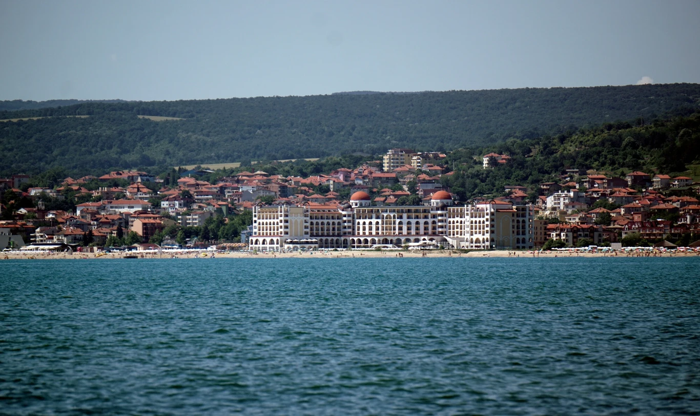 Słoneczny Brzeg to popularne miejsce, w którym można przyjemnie spędzić urlop. Turyści zachwycają się wczasami w Bułgarii i niskimi kosztami podobnego wyjazdu. Słoneczny Brzeg to popularne miejsce, w którym można przyjemnie spędzić urlop. Turyści zachwycają się wczasami w Bułgarii i niskimi kosztami podobnego wyjazdu.