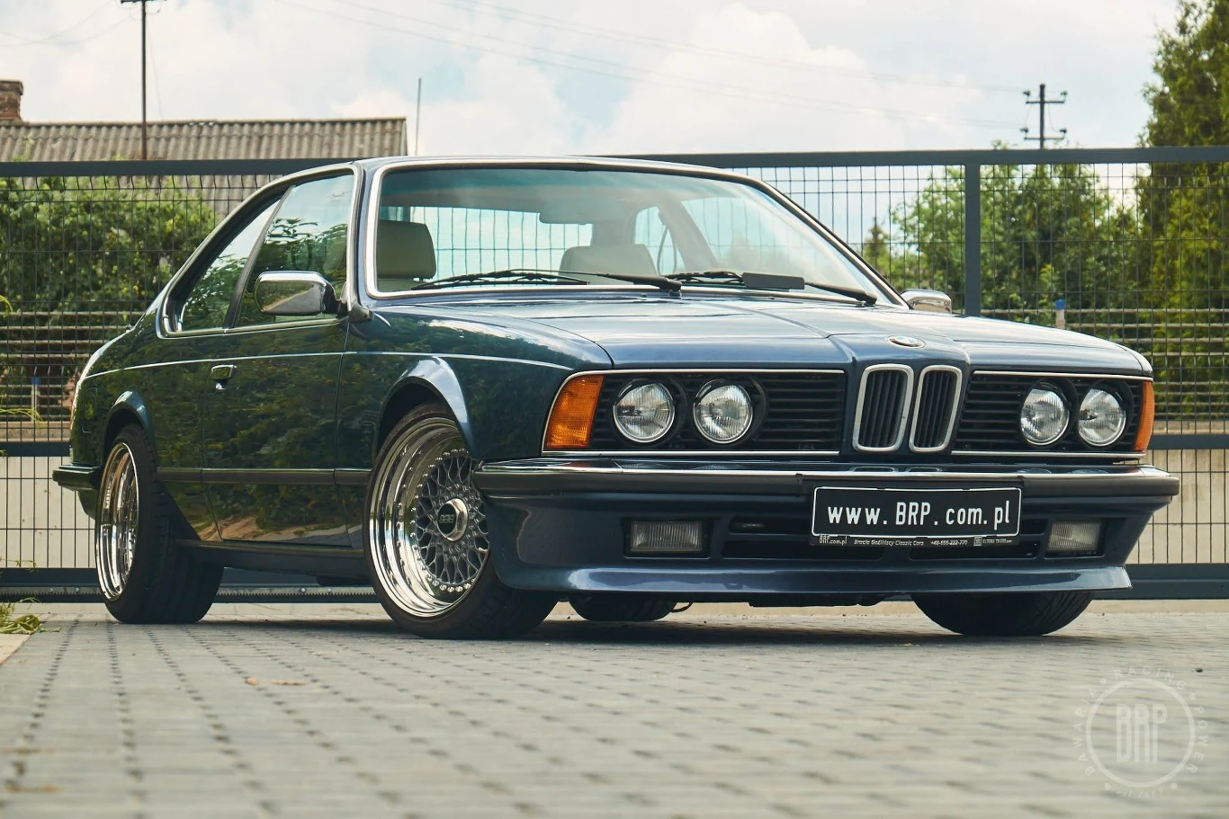 BMW 635 CSI E24 przez niektórych nazywane jest nawet "Bawarskim Ferrari".