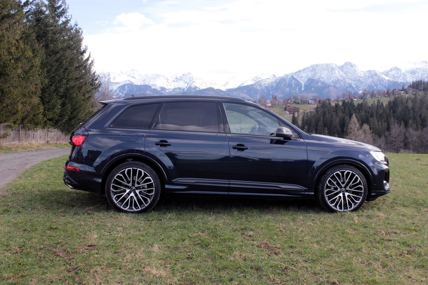 W salonach można już zamawiać Audi Q7 po liftingu