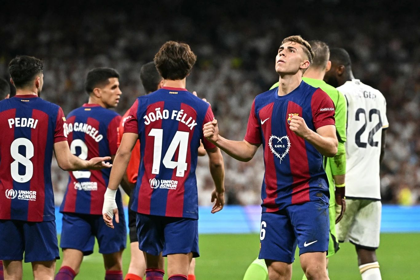 Fermin Lopez celebrujący bramkę na 2:1 Fermin Lopez celebrujący bramkę na 2:1