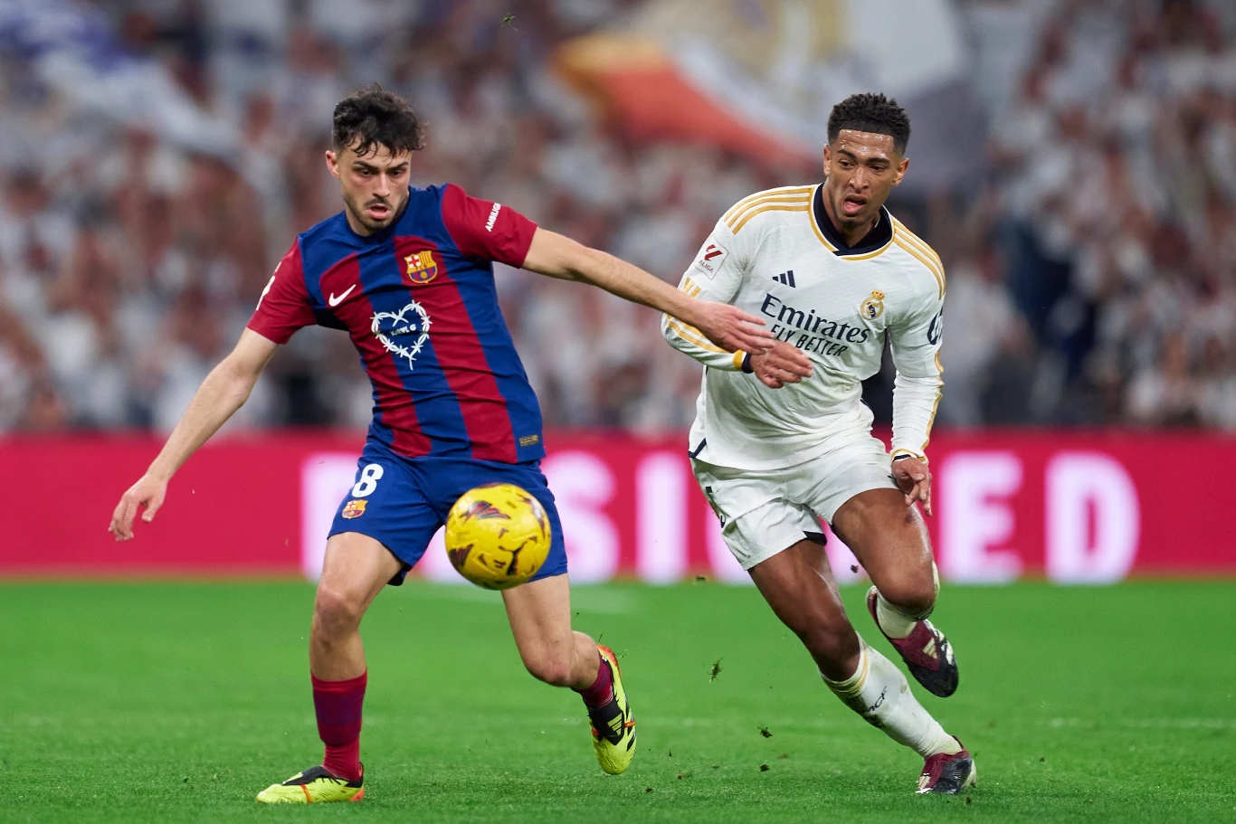 Świetny spektakl dały w niedzielny wieczór na Bernabeu Real Madryt i FC Barcelona Świetny spektakl dały w niedzielny wieczór na Bernabeu Real Madryt i FC Barcelona