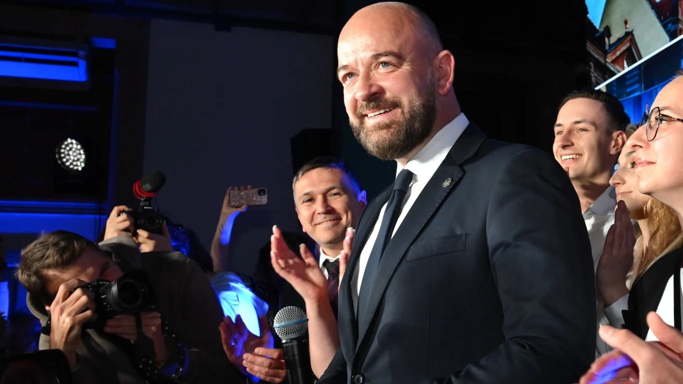 Jacek Sutryk wygrał drugą turę wyborów samorządowych we Wrocławiu Jacek Sutryk wygrał drugą turę wyborów samorządowych we Wrocławiu