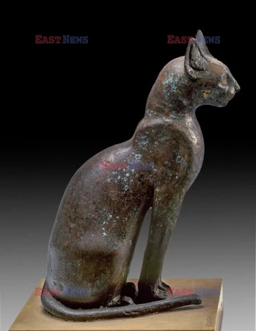 Staroegipska figurka kota. W Egipcie miały być poświęcone bogini Bastet