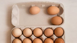 Opakowania po jajkach mogą być papierowe, styropianowe lub wielorazowe