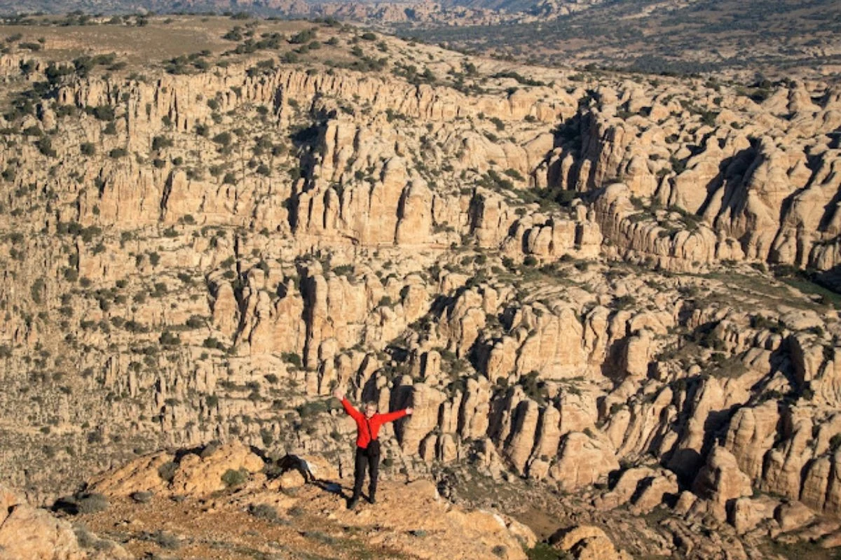 Choć zdaje sobie sprawę, że jest inspiracją dla wielu osób, nie chce być postrzegana jako niekwestionowany autorytet w dziedzinie podrożowania Choć zdaje sobie sprawę, że jest inspiracją dla wielu osób, nie chce być postrzegana jako niekwestionowany autorytet w dziedzinie podrożowania