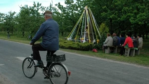 Czy rowerzysta może jechać lewą stroną drogi? Jest jeden wyjątek