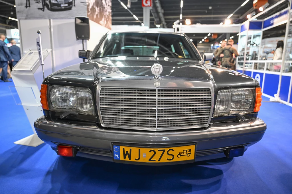 Mercedes 560SL Trasco Służby Ochrony Państwa fot. Targi Kielce