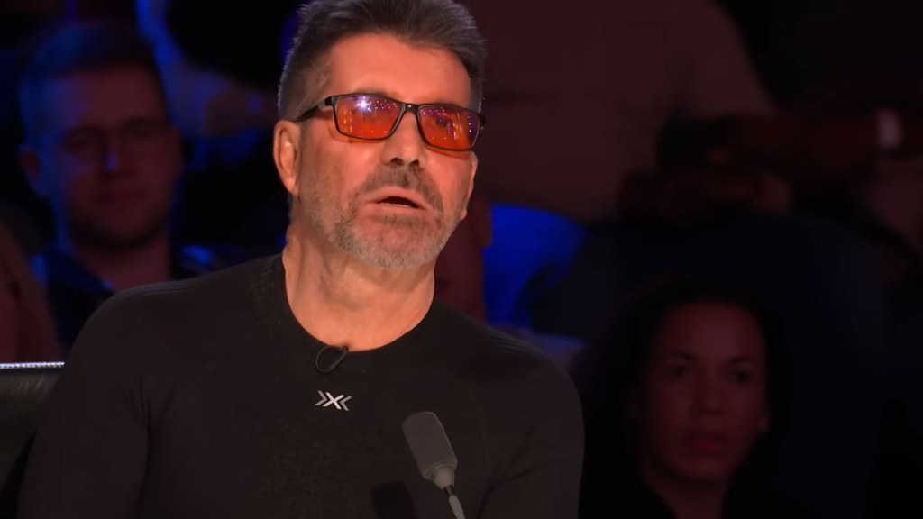 Simon Cowell nie mógł ukryć zdumienia, gdy 33-letni uczestnik w spektakularnym stylu zaśpiewał "Caruso"