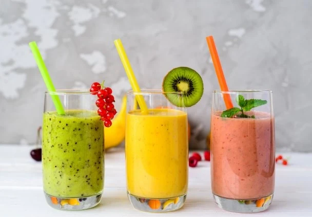 Co daje picie koktajli owocowo-warzywnych? | Fot.123RF/Picsel Co daje picie koktajli owocowo-warzywnych? | Fot.123RF/Picsel