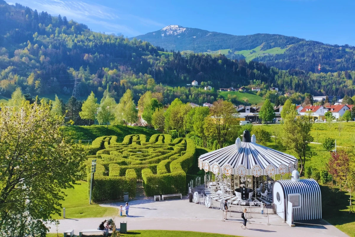 Labirynt i kolejka w Świecie Kryształów Swarovskiego