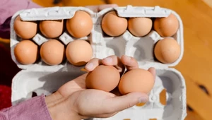 Jajka jako środek na zmarszczki? Wyjaśniamy, jak jajka wpływają na cerę 