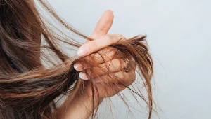 Jak poradzić sobie z rozdwojonymi końcówkami?