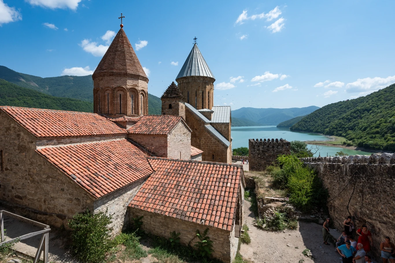 Wakacje w tym kraju to możliwość podziwiania niezapomnianych widoków i skosztowania unikatowego bogactwa jedzenia