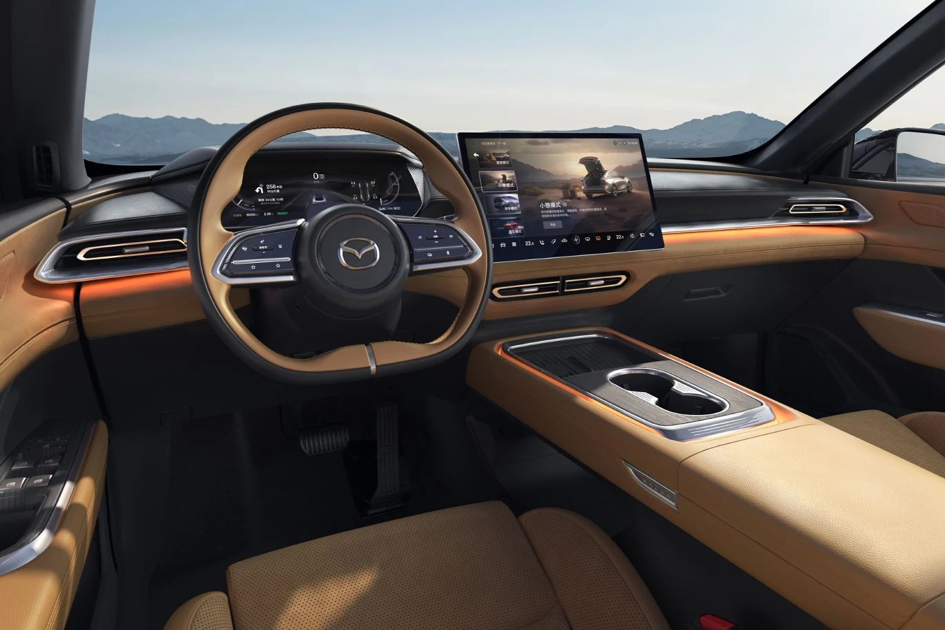 Mazda nie podaje szczegółów na temat wnętrza, ale z pewnością na wielkość ekranu multimediów i wyświetlacza wskaźników nie będzie można narzekać.