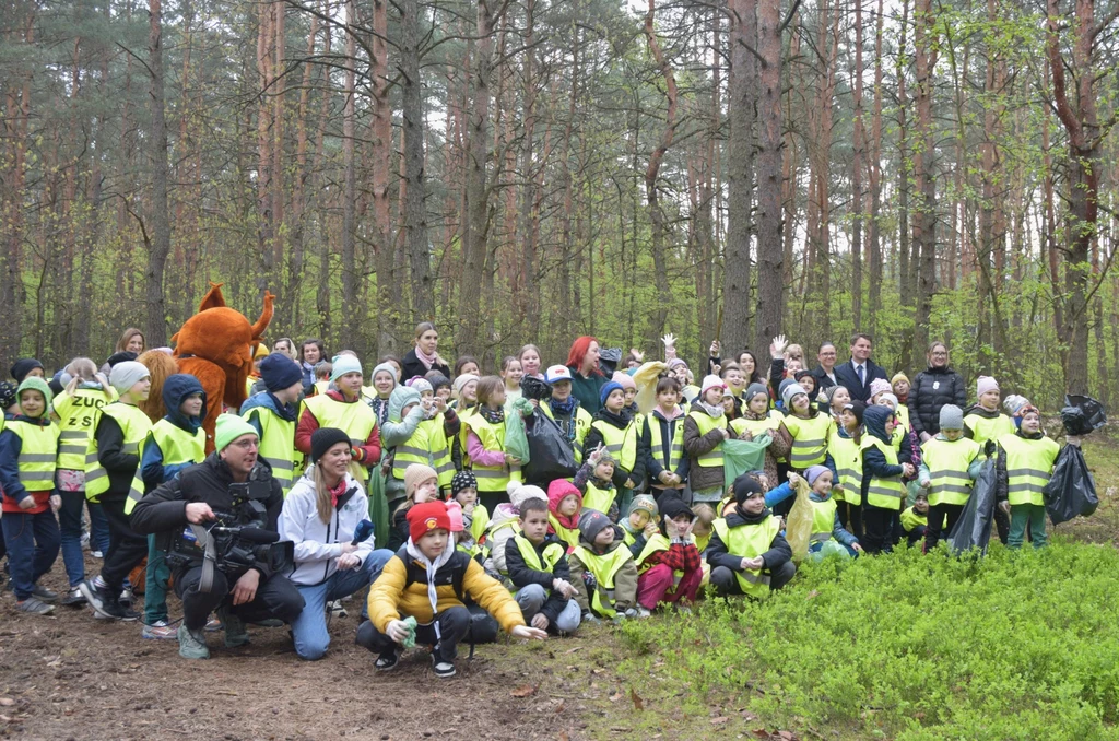 Sprzątanie lasu w Otwocku