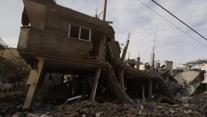 Strefa Gazy. Zniszczony przez izraelskie bomby budynek w Rafah