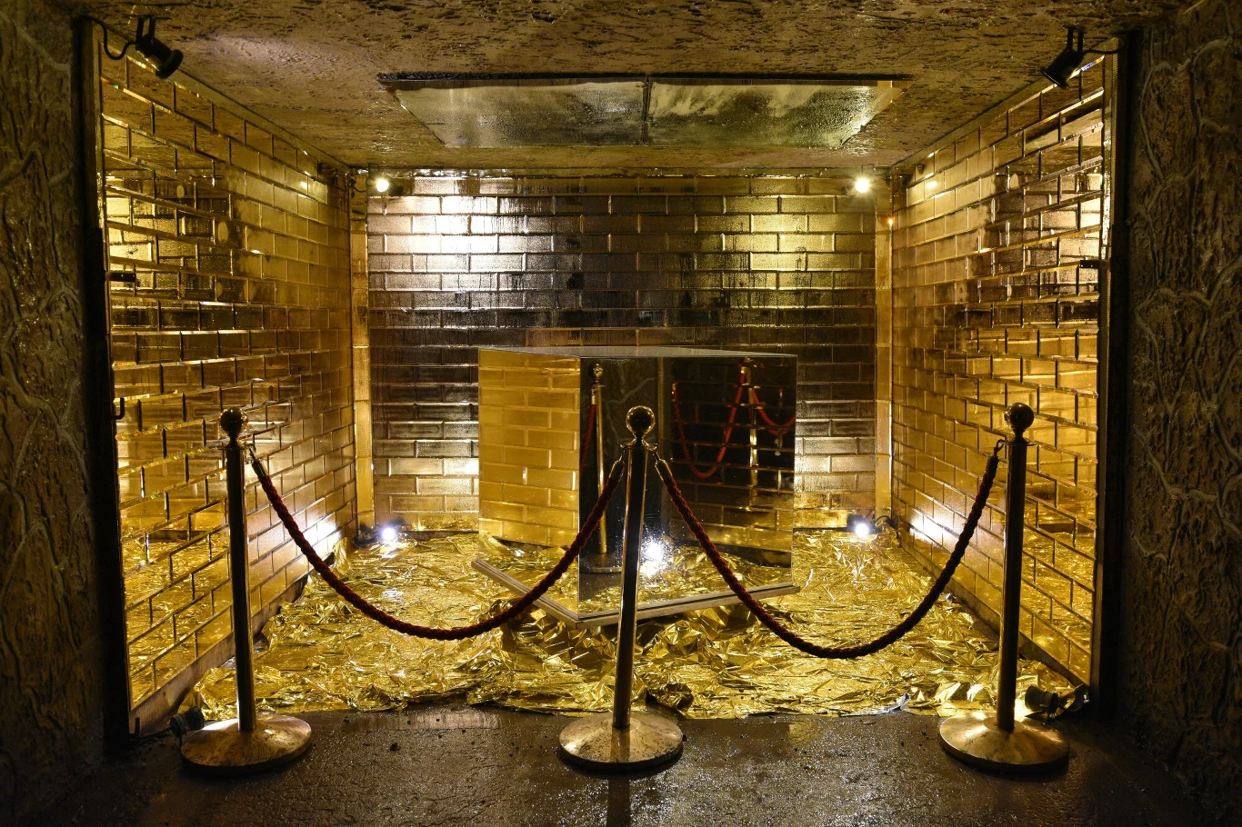 Na razie w złotostockich sztolniach spotkać można jedynie turystów