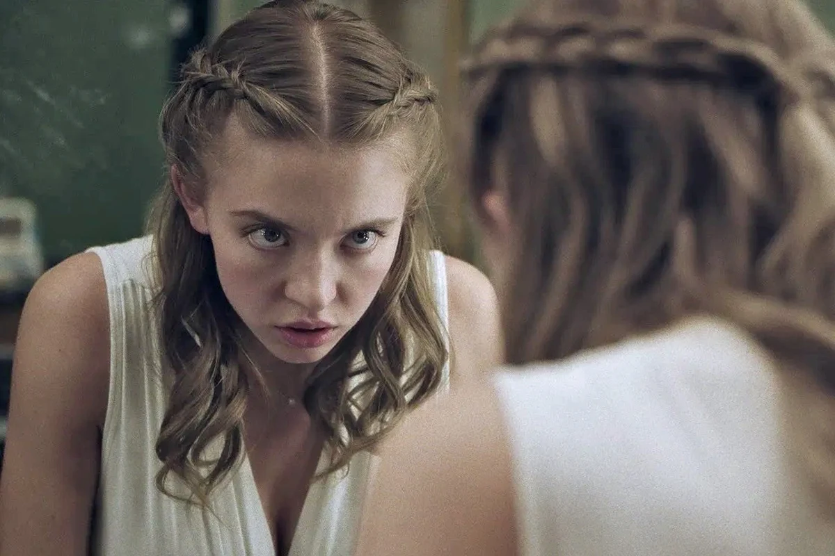 Sydney Sweney w "Niepokalanej" Sydney Sweney w "Niepokalanej"