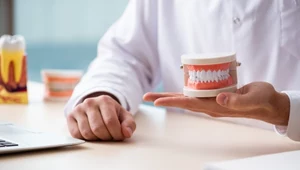 Dofinansowanie na dentystę. Mało kto wie, a dają 2000 zł.