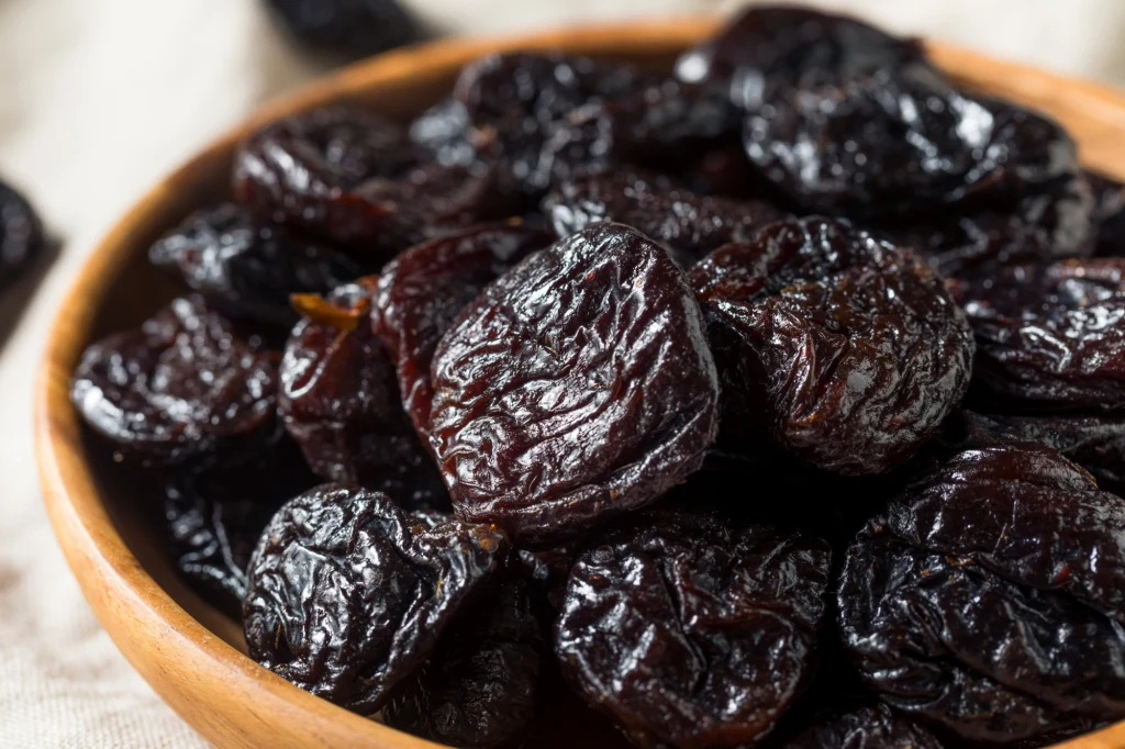 Suszone śliwki warto włączyć do diety. Są na to różne sposoby Suszone śliwki warto włączyć do diety. Są na to różne sposoby