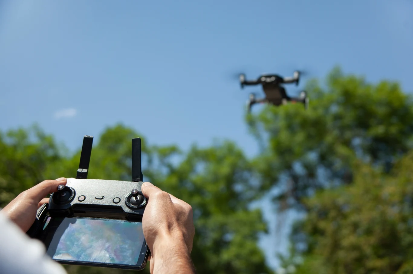 Gdzie można latać dronem, a gdzie jest to zabronione? Gdzie można latać dronem, a gdzie jest to zabronione?