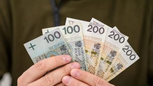 Będą zmiany w 800 plus? Chcą rozszerzyć grupę, której przysługuje